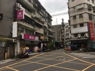 Xinyi - X Lane 284, Wuxing Street, Xinyi, Taipei 05