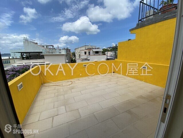 Shek O - Shek O Village 515-517 01