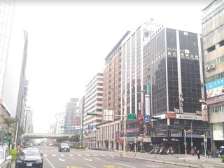 Zhongshan - Section 2, Nanjing East Road, Zhongshan, Taipei 04