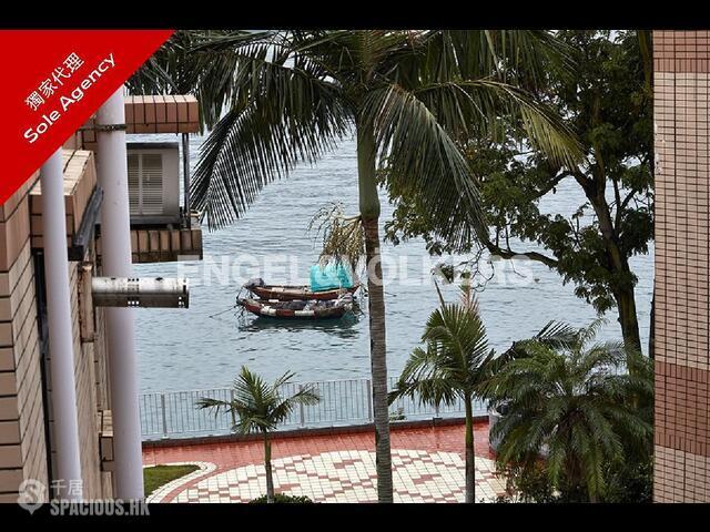 Peng Chau - Sea Crest Villa 01