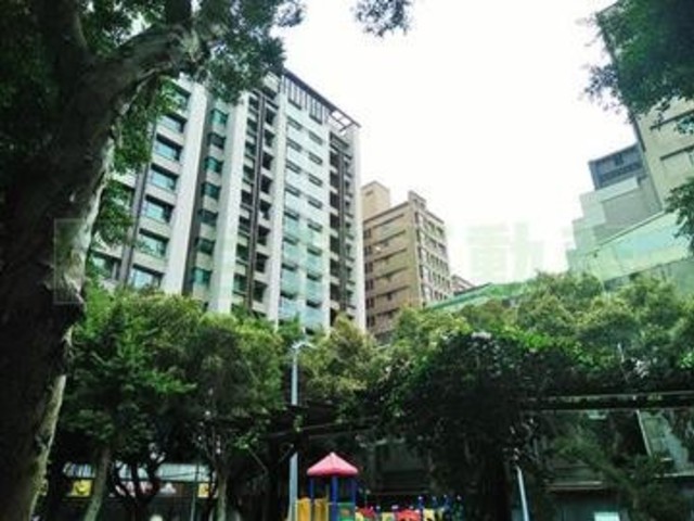 Zhongshan - 台北市中山區雙城街, Zhongshan District 01