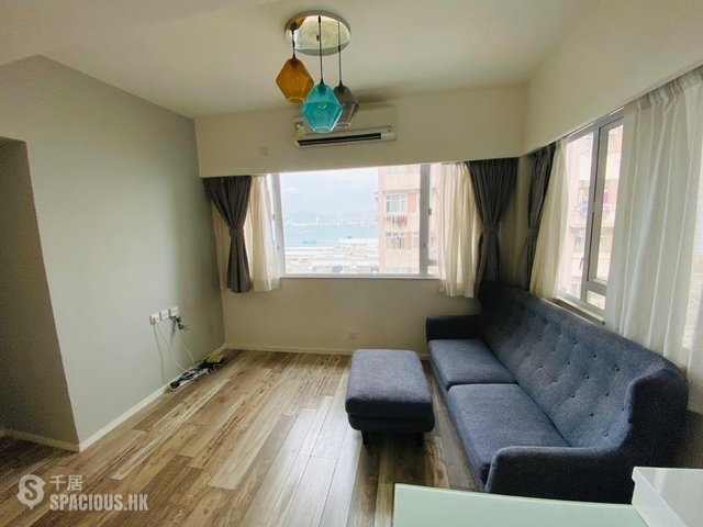 Sai Ying Pun - Tin Hing Building 01