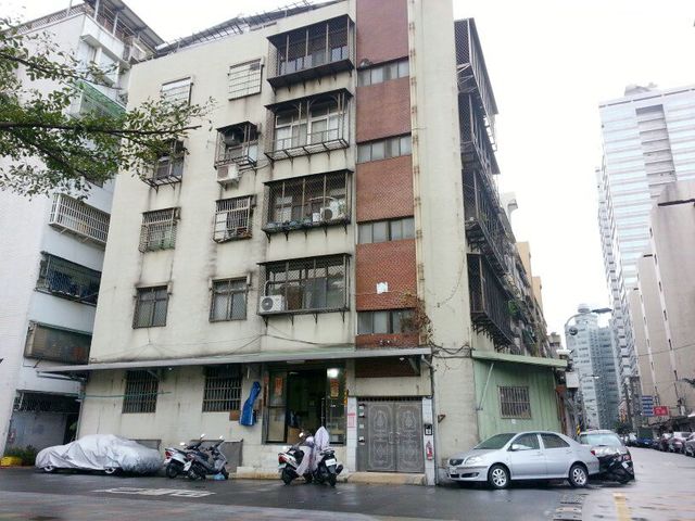 Xinyi - No. XX, Alley 1, Lane 524, Section 5, Zhongxiao E Rd, Xinyi District, Taipei City, Taiwan 110 01