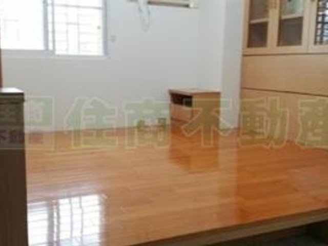 Tucheng - 新北市土城區樂利街 01