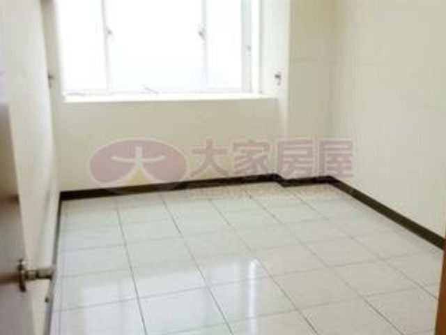 Luzhou - 新北市蘆洲區永安南路二段 01