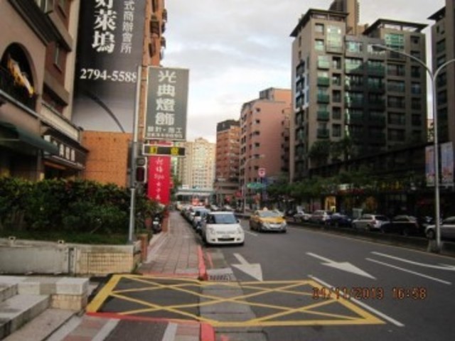 Neihu - 台北市內湖區金湖路, Neihu District 01