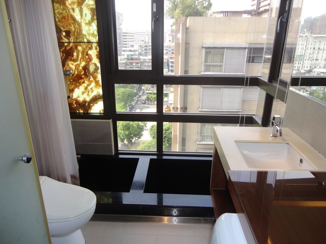 Songshan - No. XX, Section 4, Nanjing East Road, Songshan District, Taipei City, Taiwan 105 01