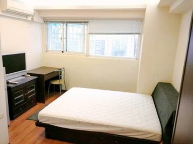Songshan - 台北市松山區南京東路, Songshan District 01