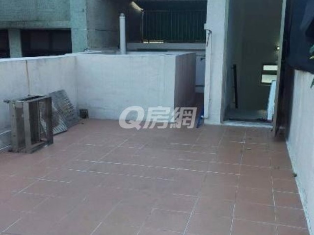 Ap Lei Chau - 9-11, Hung Shing Street 01