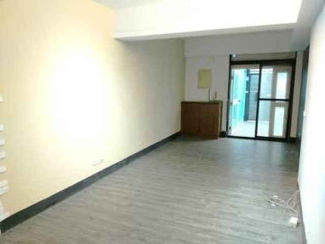 Xinyi - 台北市信義區忠孝東路, Xinyi District 01
