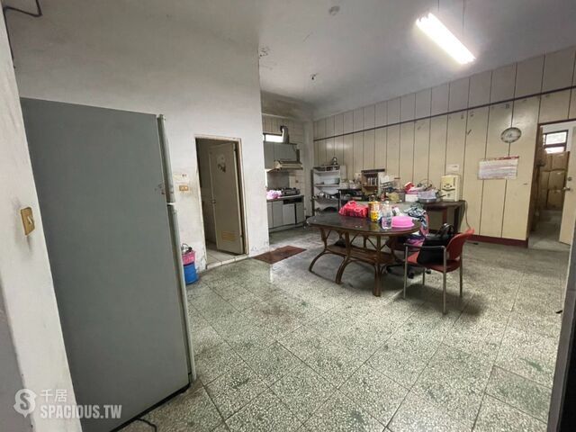 Xinzhuang - No. XXX, Qionglin South Road, Xinzhuang District, New Taipei City, Taiwan 242 01