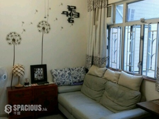Sham Shui Po - Fuk Shing Building 01