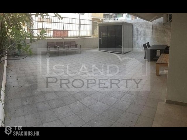 Sai Ying Pun - Good Times Building 01
