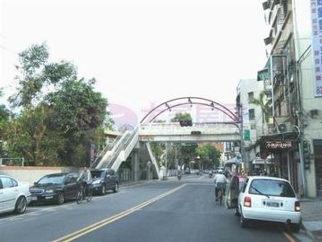 芦洲区 - 247台湾新北市蘆洲區中正路 01
