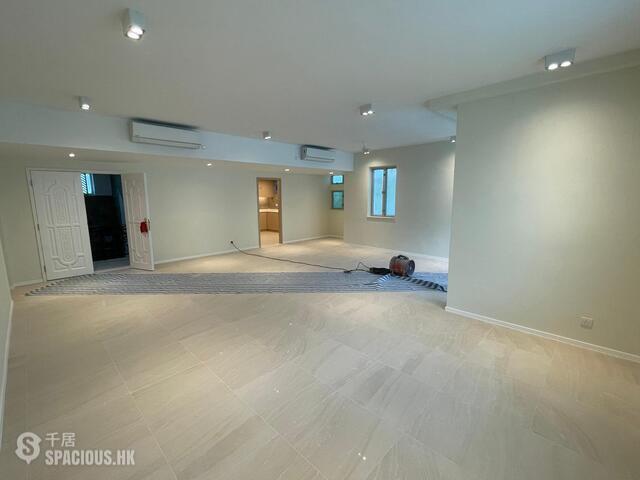 Clear Water Bay - Mandel Villa 01