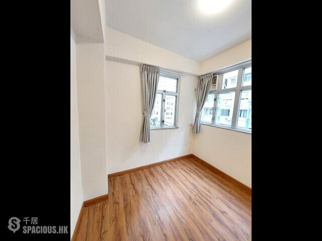 Wan Chai - 131A, Queen's Road East 01