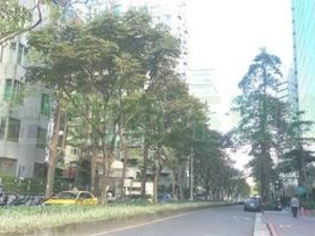 Songshan - 台北市松山區慶城街, Songshan District 01