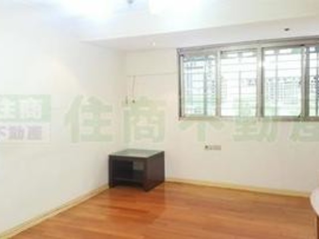 Songshan - 台北市松山區民生東路, Songshan District 01