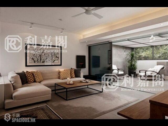 Clear Water Bay - Lake View Villa 01