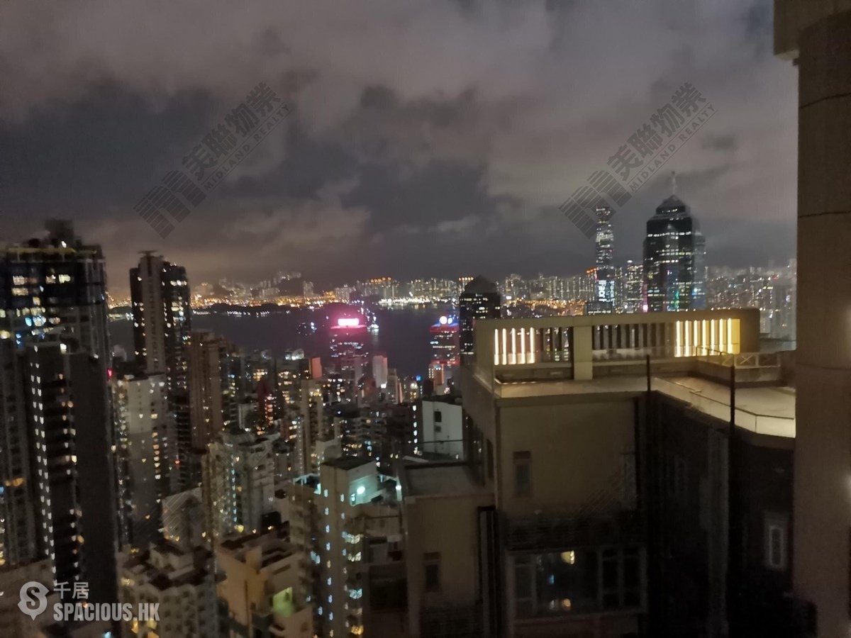 Wan Chai - Regal Court 01