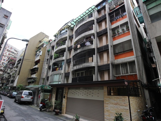Daan - No. XX, Alley 21, Lane 265, Section 4, Xinyi Road, Da’an District, Taipei City, Taiwan 106 01