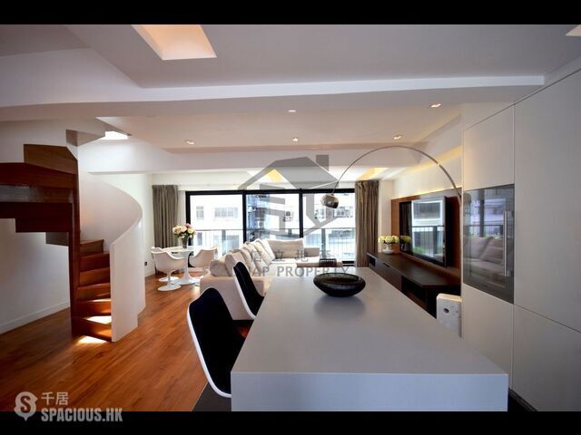 Soho - 66-66A, Peel Street 01