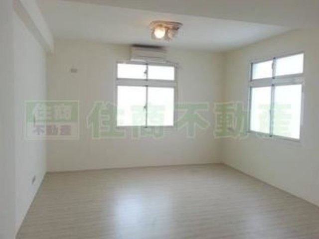 Songshan - 台北市松山區光復南路, Songshan District 01