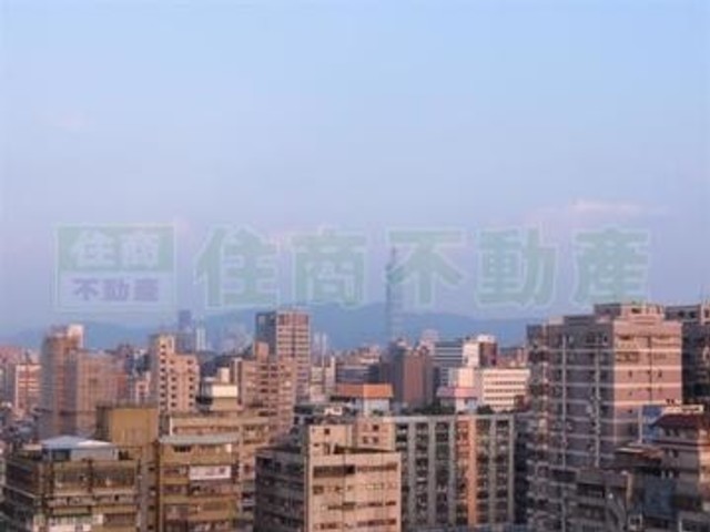 Zhongshan - 台北市中山區林森北路, Zhongshan District 01