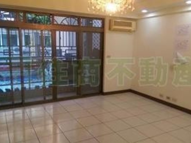 Daan - 台北市大安區忠孝東路, Daan District 01