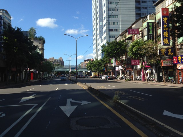 信義區 - 110台灣台北市信義區松山路XXX號 01