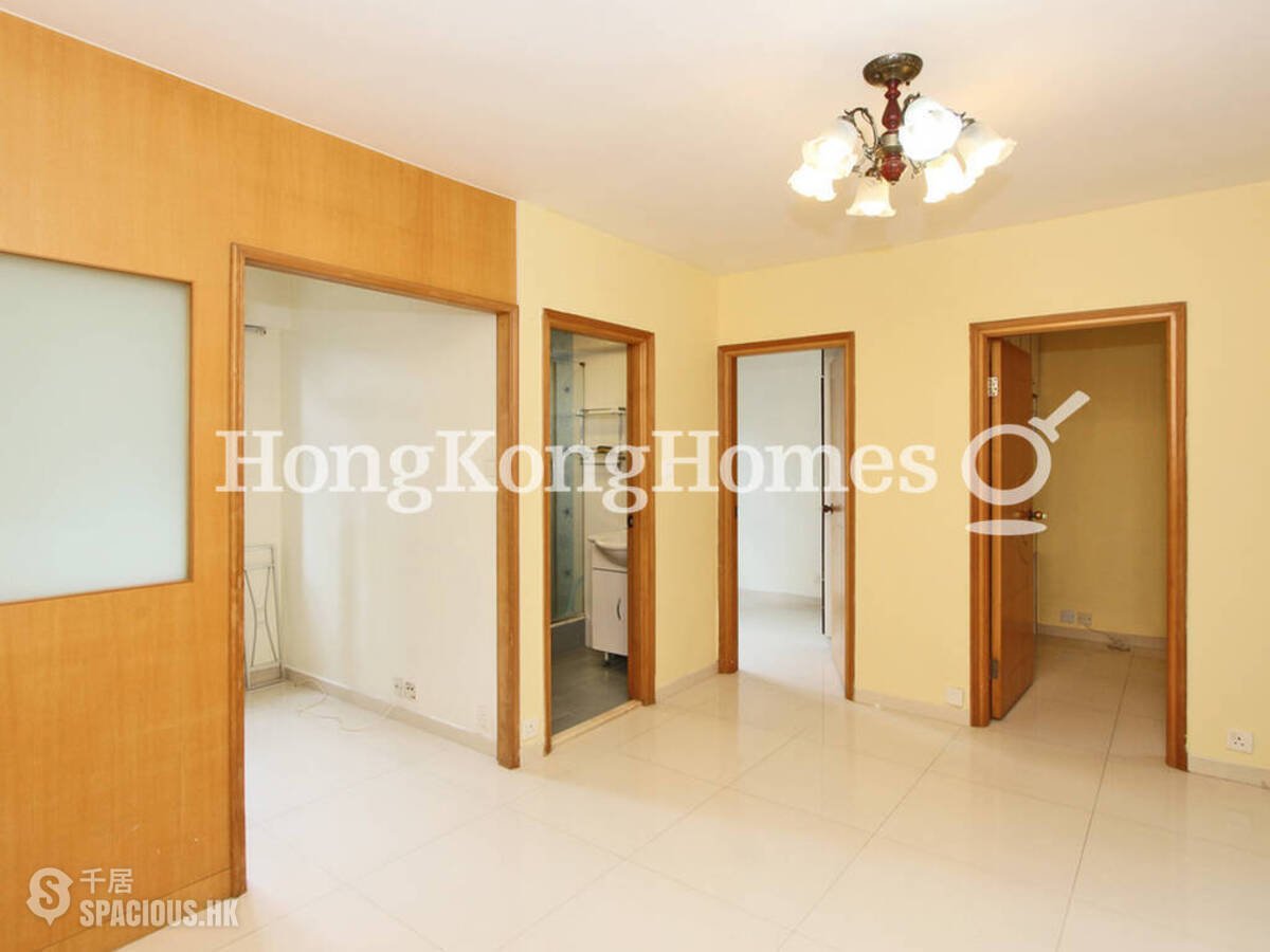 Sai Ying Pun - Yue Sun Mansion 01