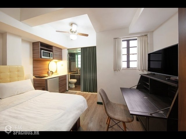 Causeway Bay - 16, Yiu Wa Street 01