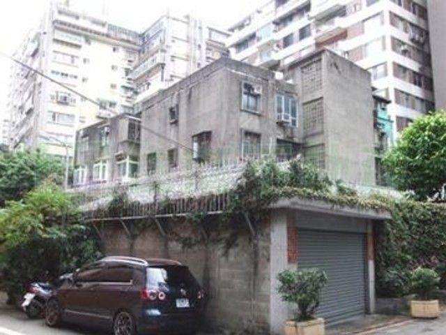 Daan - 台北市大安區信義路, Daan District 01