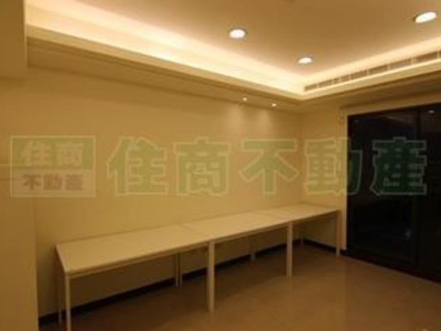 松山区 - 105台湾台北市松山區南京東路五段 01