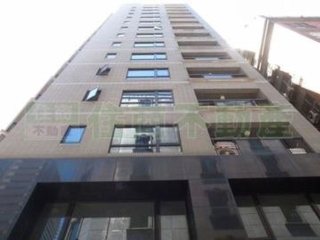 Zhongshan - 台北市中山區林森北路, Zhongshan District 01