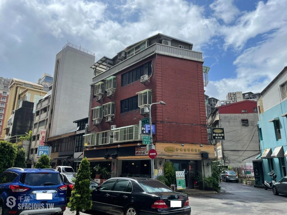Zhongshan - X Lane 89, Section 3, Nanjing East Road, Zhongshan, Taipei 01