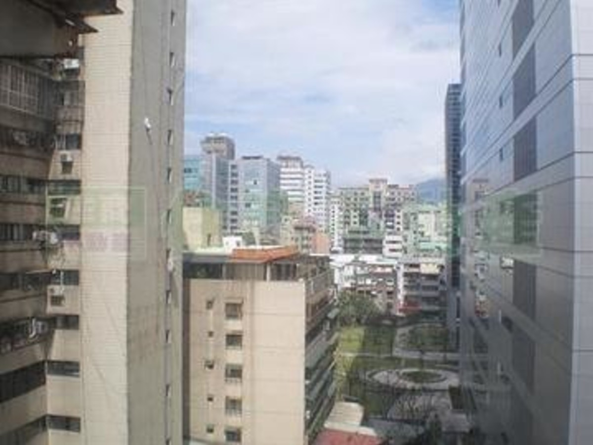 Songshan - 台北市松山區八德路, Songshan District 01