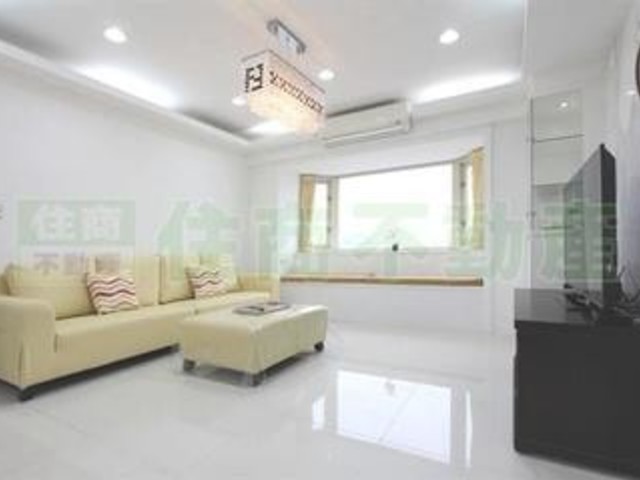 Zhongshan - 台北市中山區新生北路, Zhongshan District 01