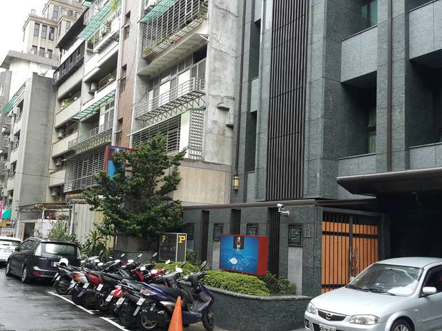 Zhongshan - No. XX, Lane 69, Songjiang Rd, Zhongshan District, Taipei City, Taiwan 104 01