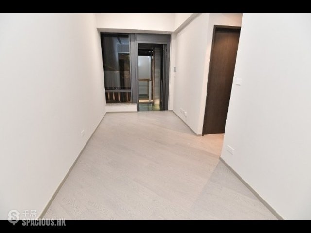 Gold Coast / So Kwun Wat - The Royale Phase 2 Starfront Royale 01