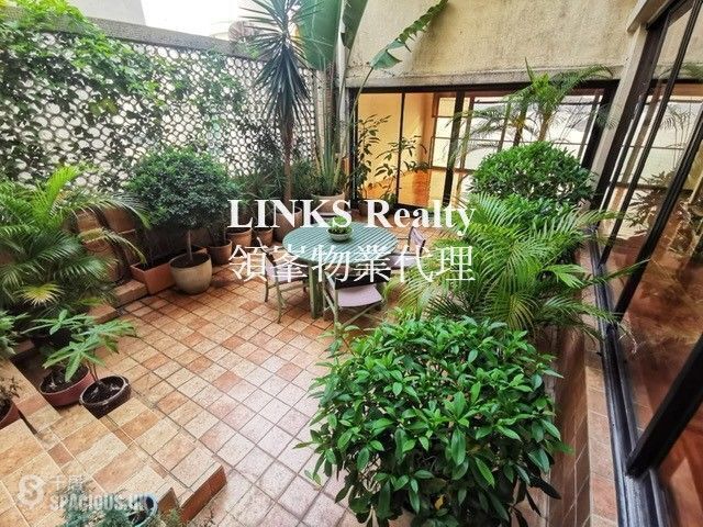 Chung Hom Kok - 9-11, Horizon Drive 01