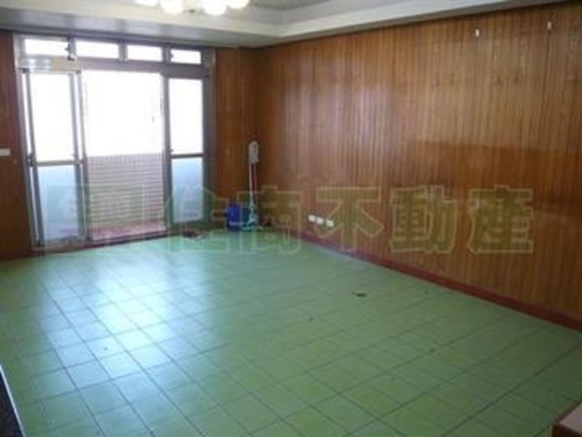Songshan - 台北市松山區新東街, Songshan District 01