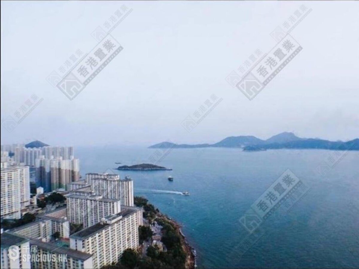 Ap Lei Chau - South Horizons Phase 2 Yee King Court (Block 8) 01