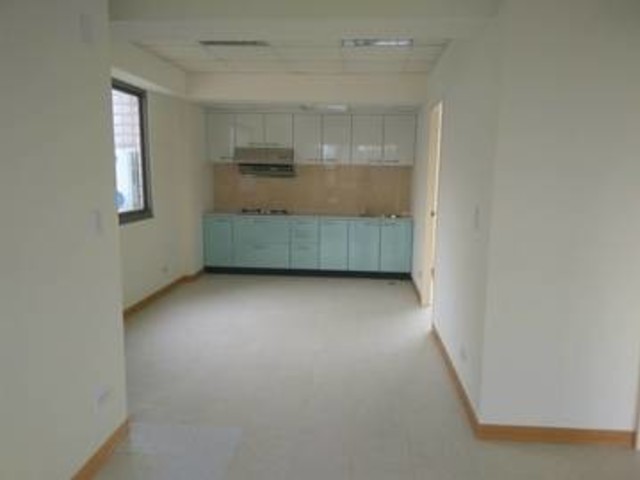新庄区 - 242台湾新北市新莊區光華街 01