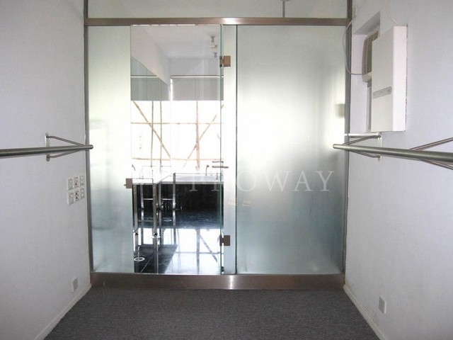 Happy Valley - 8, Green Lane 01
