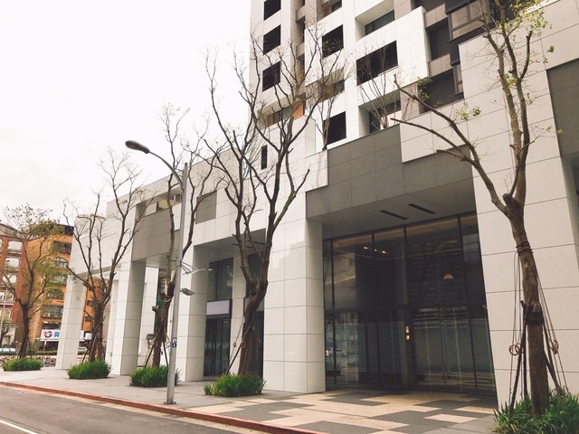 Xinyi - No. XXX, Section 6, Civic Blvd, Xinyi District, Taipei City, Taiwan 110 01
