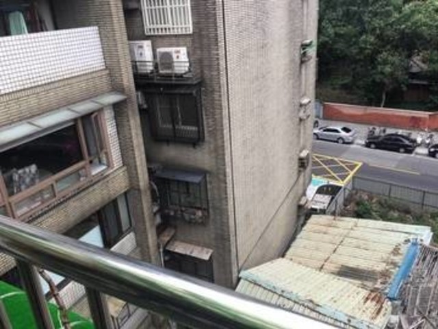 Zhongzheng - 台北市中正區杭州南路, Zhongzheng District 01