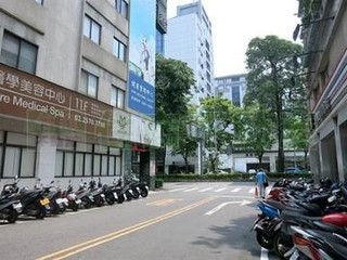 Songshan - 台北市松山區光復北路, Songshan District 03