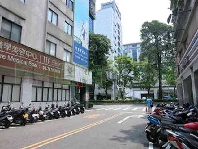 松山区 - 105台湾台北市松山區光復北路 03