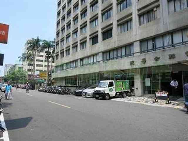 松山区 - 105台湾台北市松山區光復北路 08